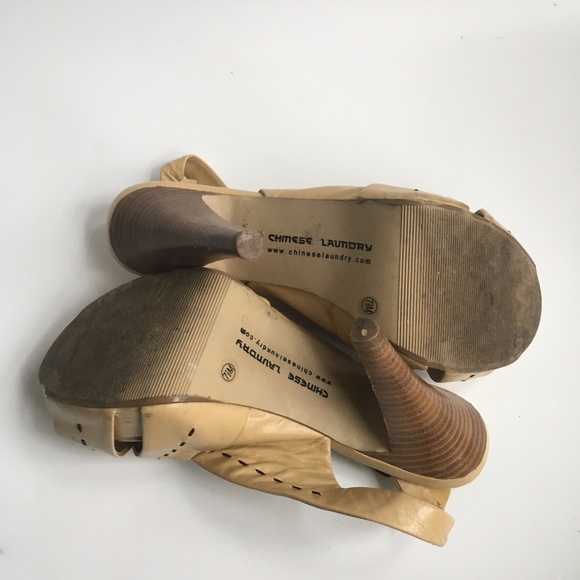 CHINESE LAUNDRY Tan Heels Sandals Size 7.5 - Picture 8 of 8